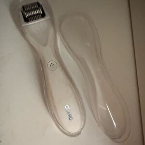 GLOPRO Silver Micro-Needling Derma Roller